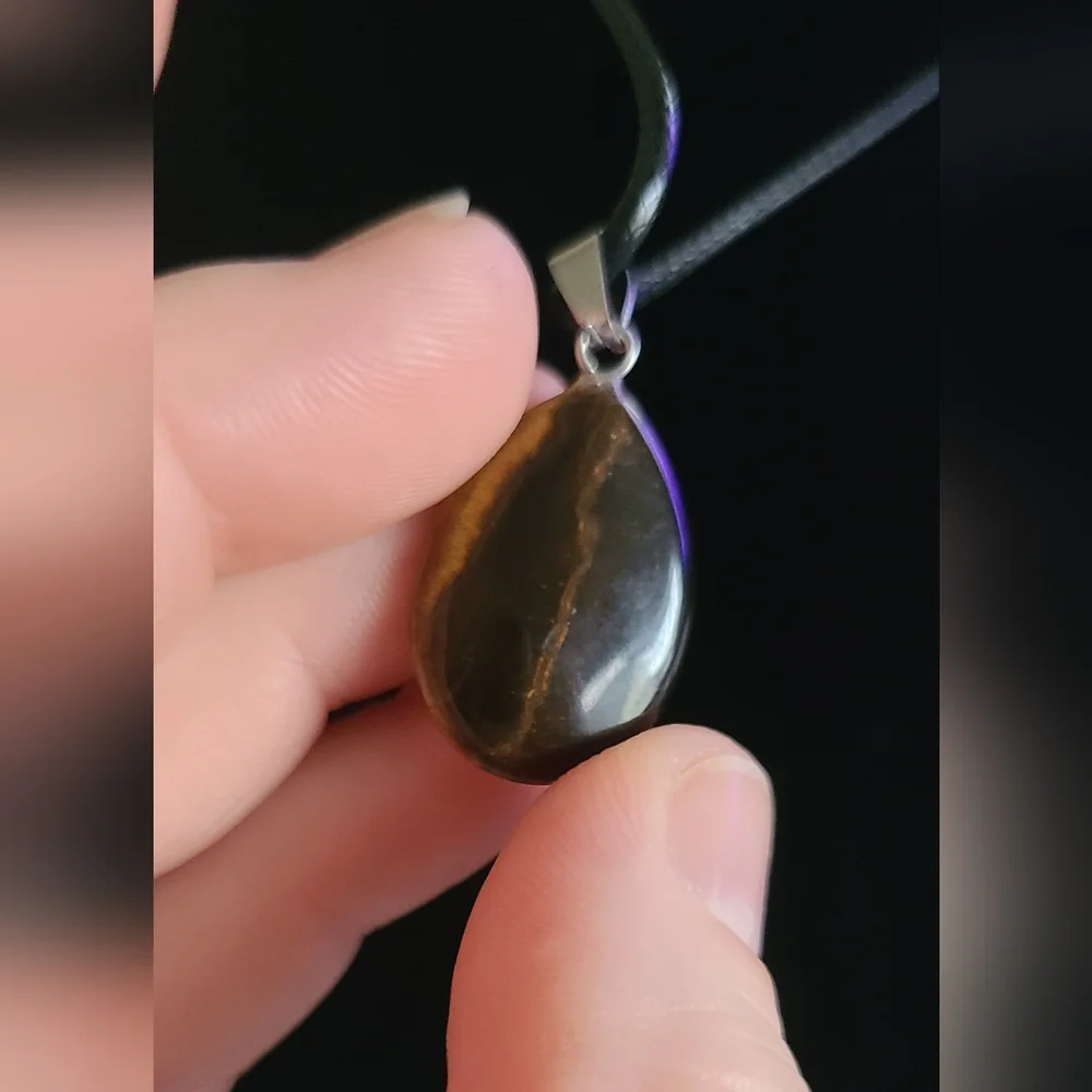 Tiger's Eye Pendant Necklace